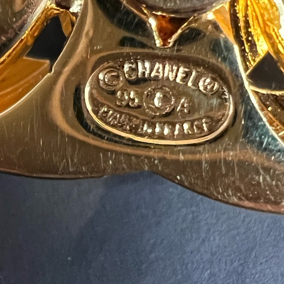 CHANEL 95A XL Chunky Turn Lock Necklace 20” Gold Plated Pristine Authentic - Picture 5 of 5